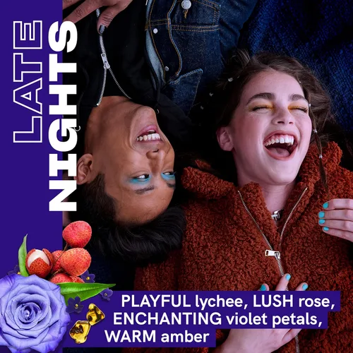 Vista 3 de Friday Collective Vela Late Nights, aroma floral, hecha con aceites esenciales, 3 mechas, 13.5 onzas