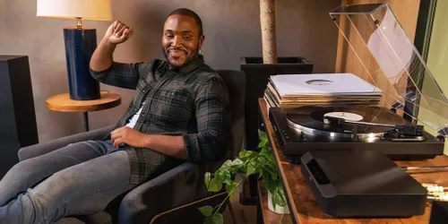 Vista 8 de Bluesound POWERNODE Edge Compact Amplificador de transmisión de música de alta resolución inalámbrico para múltiples habitaciones, color negro