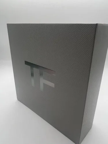 Vista 4 de Tom Ford Private Blend Soleil Blanc 2 Piece Set - Eau De Parfum y Aceite Corporal Brillante