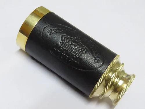 Vista 2 de Telescopio de latón de mano de 6 pulgadas con caja de madera, navegación pirata con ancla caja de madera