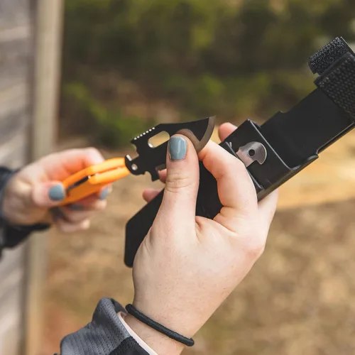 Vista 5 de COLD STEEL Click N Cut - Hunters Fixed Blade Knife Durable 420J2 Steel Compact Hunting & Hiking Multiple Replaceable Blades Sheath & 3 Blades