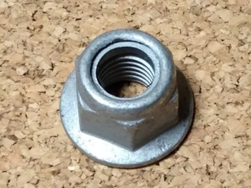 Vista 2 de TUERCA DE TORNO DE CUCHILLO DELANTERO ORIGINAL COMPATIBLE CON LAND ROVER RANGE ROVER EVOQUE FY112056