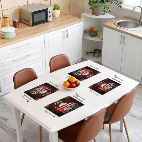 Vista 3 de Juego de 4 manteles individuales con temática de película de 12 x 18 pulgadas, diseño de comida sabrosa, palomitas de maíz, cola, lavables, fáciles