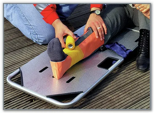 Vista 3 de ASA TECHMED Férula de aluminio de emergencia de 36 pulgadas ajustable, ligera, duradera, impermeable y reutilizable (negro, 10 rollos)