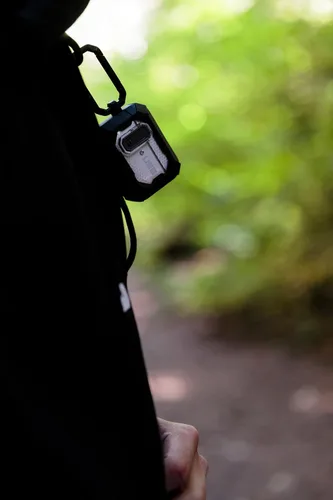 Vista 3 de URBAN ARMOR GEAR UAG - Funda diseñada para AirPods Pro de 2ª generación con plasma de bloqueo, carcasa rígida resistente de grado militar