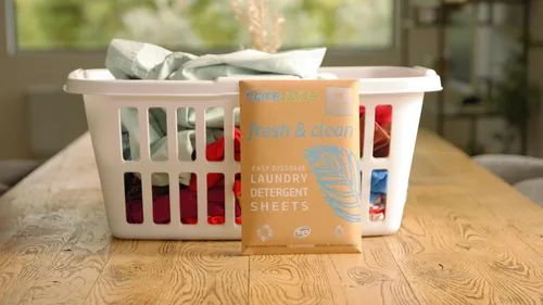 Vista 2 de Homevative Hojas de detergente para ropa, 30 hojas, hasta 60 cargas, fácil de disolver, fresco y limpio, paquete ecológico, compatible con HE, apto