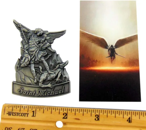 Vista 2 de Westmon Works Saint Michael Visor Clip Auto Gift Set Accesorio de coche con tarjeta de oración