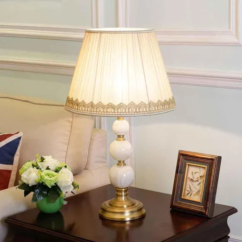 Vista 3 de Lámpara de noche de 25.6 pulgadas con base de metal y pantalla de seda, lámpara de escritorio de mármol para sala de estar y dormitorio, fácil