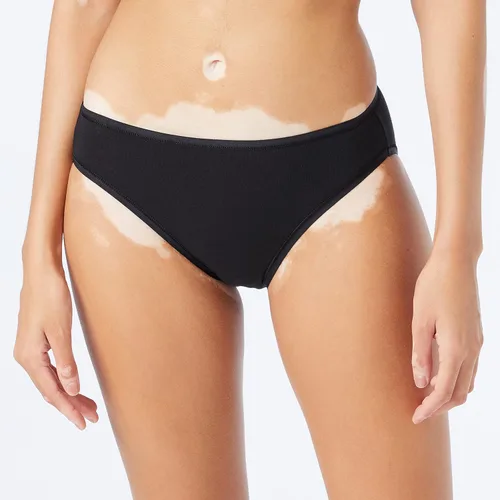 Vista 2 de Tienda Essentials - Ropa interior de algodón y de pierna alta para mujer disponible en talla extragrande paquete múltiple