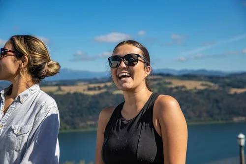 Vista 4 de Suncloud Sashay Polarized Sunglasses 100% UV Protection Comfortable Fit, Trendy Design for Men & Women