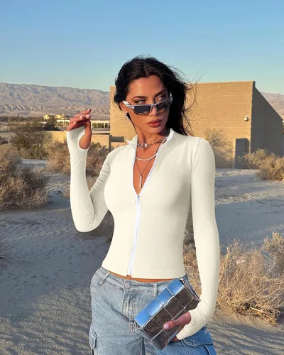 Vista 4 de OQQ Camiseta corta de 2 piezas para mujer, manga larga, cuello alto, cremallera frontal, elástica, ajustada, para mujer