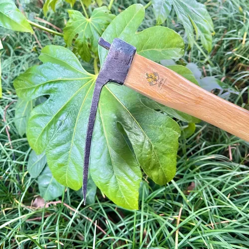 Vista 6 de Azada curvada resistente de 14 pulgadas, sin soldadura, herramienta de jardinería, mango de roble, para excavar, desyerbar y plantar