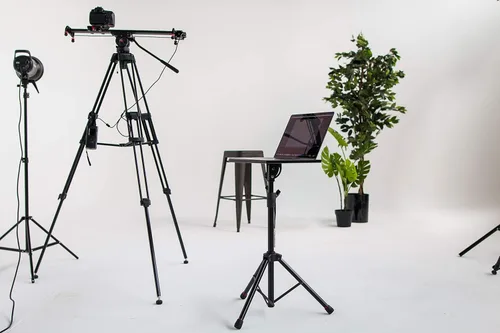 Vista 7 de Gator Frameworks Soporte de trípode para laptop y proyector con ajuste de altura y inclinación (GFWLAPTOP1500)