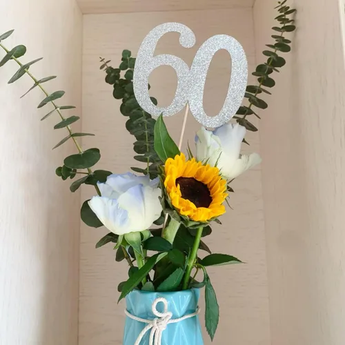 Vista 8 de Paquete de 10 palitos de centro de mesa de aniversario con purpurina de doble cara para cumpleaños número 60, decoración de mesa para fiesta de Negro