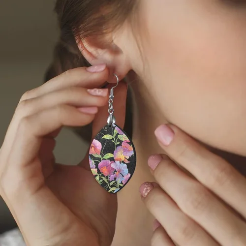 Vista 4 de ALAZA Divertidos aretes colgantes para mujer, estilo hoja