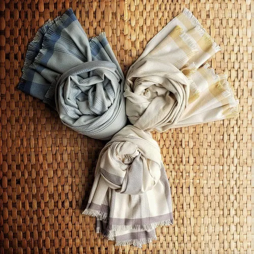 Vista 8 de Andean Vertical Lines - Manta de mezcla de algodón de alpaca, tejida suave y cálida, diseño de rayas, 72 x 52 pulgadas (azul cielo/azul)