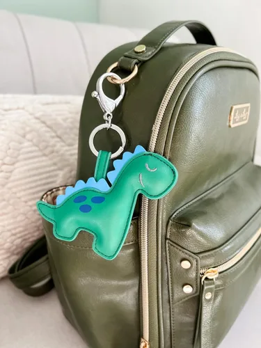 Vista 3 de Itzy Ritzy Puffy Diaper Bag Charm, Purse Charm and Keychain Vegan Leather Accessory Features A Durable Hinged Clasp and Modern Puffy Design