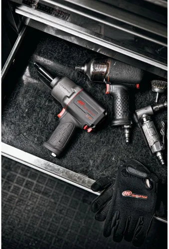 Vista 12 de Ingersoll Rand 2235TiMAX Llave de impacto neumática de 1/2 pulgada con salida de par de hasta 1,350 pies-libras