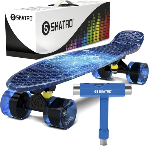 Vista 22 de Skatro - Monopatín modelo mini cruiser. Tablero de plástico de estilo retro de 22 x 6 pulgadas.Viene completo.