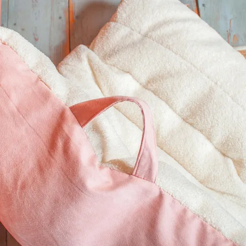 Vista 14 de Big Joe Roma Puf, Sherpa de avena y grafito, gamuza vegana, 3 pies