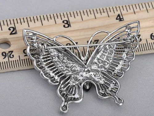 Vista 3 de Alilang Broche de mariposa con diamantes de imitación de cristal gris plateado antiguo
