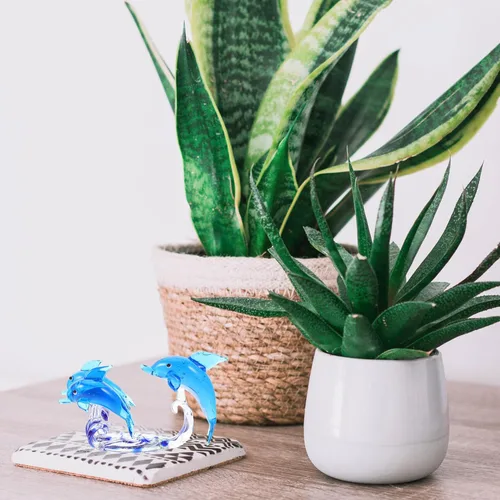 Vista 3 de BESPORTBLE Unique Glass Dolphin Figurine Cute Desktop Decor Compact Home Ornament Creative Tabletop Adorn for Office Bedroom Aesthetic Sculpture