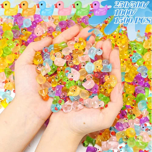 Vista 3 de Barydat 250 piezas de mini pato de resina de Pascua que brilla en la oscuridad, pequeño pato luminou, a granel para ocultar bromas, idea