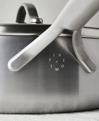 Vista 2 de GreenPan X Food 52 Five-Two Essentials, sartén de acero inoxidable de tres capas de 4 cuartos con tapa, sin PFAS, revestimiento múltiple, inducción