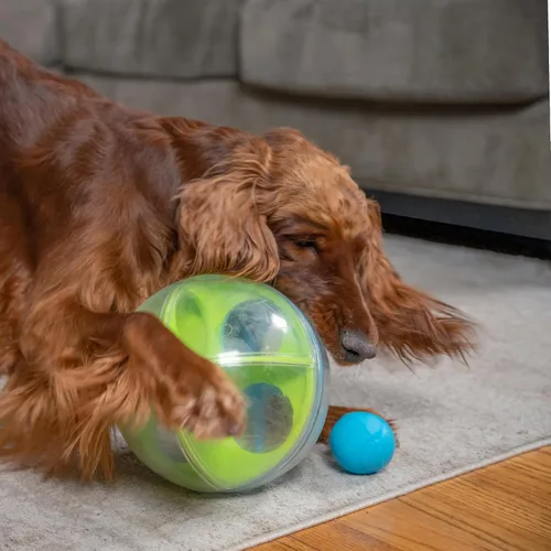 Vista 8 de Nina Ottosson by Outward Hound A-Maze Ball - Bola de rompecabezas y laberinto de premios para perros