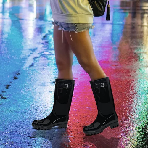 Vista 2 de DKSUKO Botas de lluvia altas para mujer, botas de jardín, botas de goma Wellington impermeables