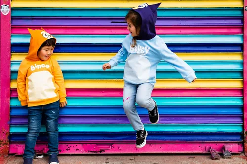 Vista 4 de Bluey Chilli Mom Bandit Dad Bingo - Sudadera con capucha de forro polar a juego para la familia, para cosplay