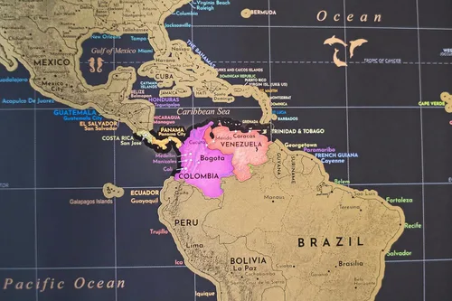Vista 7 de Dos mapas para rascar: mapa del mundo de 17 x 24 pulgadas + mapa de Estados Unidos - Pósteres de viaje de lujo - Países coloridos, Estados de EE.UU.