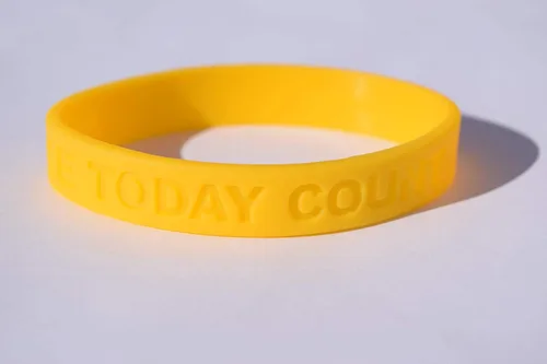 Vista 2 de Reminderband - Pulsera clásica de silicona 100% personalizada – Pulsera de goma de silicona personalizada – Personalizable, eventos, regalos, apoyo