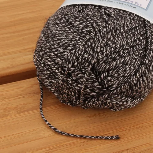 Vista 21 de JubileeYarn Hilo Suave y Delgado - 50g/madeja Mezcla de Rayón de Bambú y Lana - Pegaso - 2 madejas