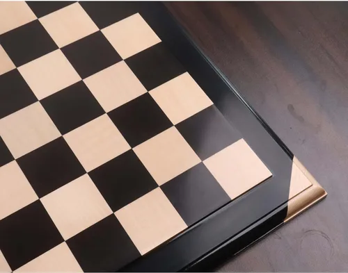 Vista 4 de Tablero de ajedrez de lujo de madera de ébano y arce de 21 pulgadas - Azulejos elevados cuadrados de 2.165 in