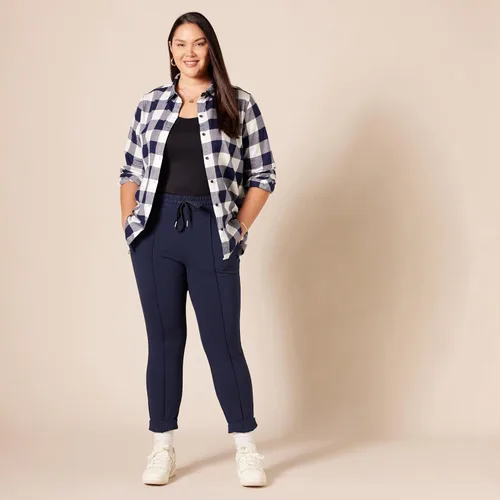 Vista 8 de Tienda Essentials - Camiseta ajustada sin mangas para mujer, paquete de 2