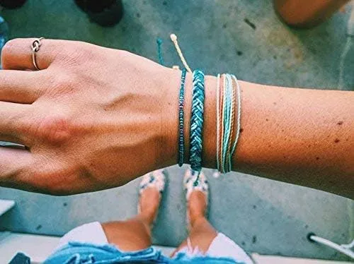 Vista 2 de Pura Vida - Pulsera 100 % impermeable, hecha a mano, con dije revestido y correa ajustable