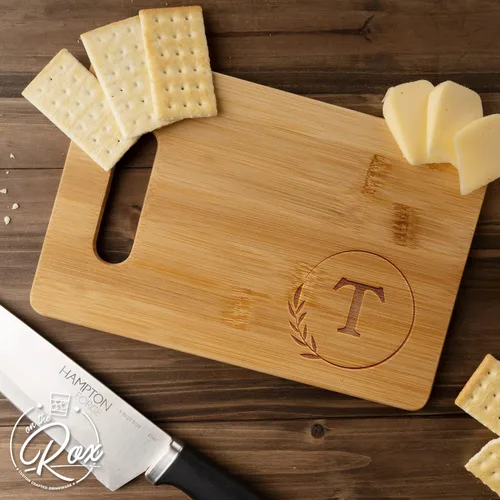 Vista 51 de Tablas de cortar personalizadas - Pequeña tabla de cortar grabada con monograma (M) - Tabla de cortar de bambú personalizada de 9x6 con iniciales