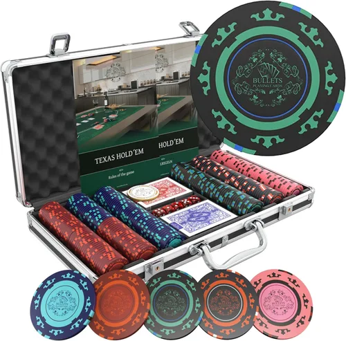 Vista 8 de Bullets Playing Cards Juego de póquer Carmela 300 fichas de póquer de arcilla (0.49 oz) con caja de aluminio, naipes de plástico y dados – Texas