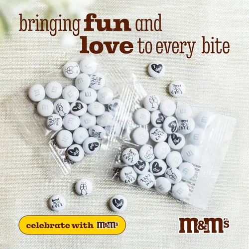 Vista 6 de M&M's World Dulces de Chocolate con Leche para Bodas, Paquete de 20 de 0.75oz, Perfectos para Recepción de Boda, Detalles Nupciales, Cena de Ensayo