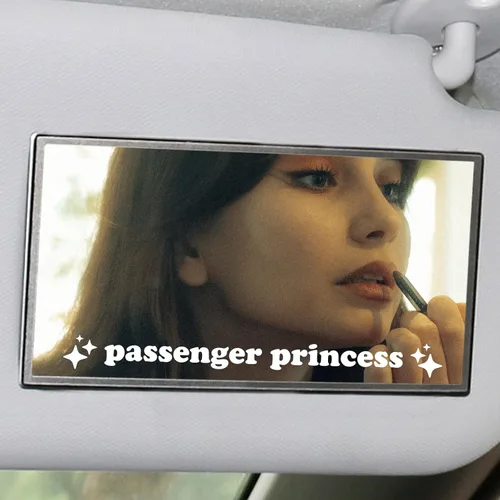 Vista 10 de Aolamegs Paquete de 3 Calcomanías de Princesa Pasajera, Lindas Calcomanías de Vinilo para Ventana y Espejo Retrovisor, Accesorios Divertidos