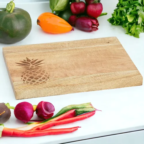 Vista 4 de Crocon Tabla de cortar de madera grande para cocina de 12.5 x 9 pulgadas, tablero de madera con forma rectangular grabada de pino y manzana