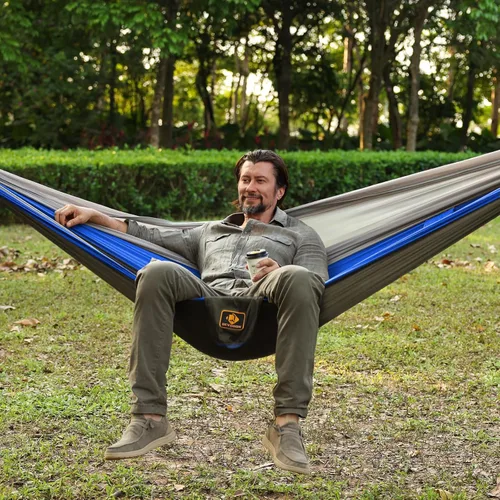 Vista 7 de Hamaca de campamento, hamacas portátiles con mosquitera, hamaca de paracaídas de nailon ligera con correas de árbol de 10 pies, equipo de campamento