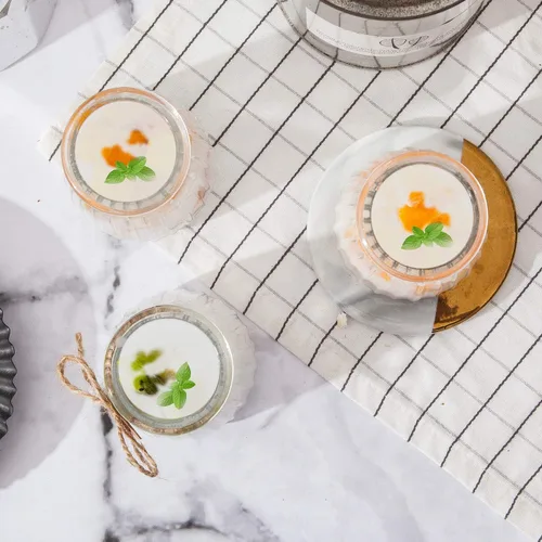 Vista 4 de Encheng Tarros pequeños de yogur, tarros de vidrio transparente de 4 onzas con tapas, recipiente de yogur de vidrio con tapas (PE), tarro de pudín