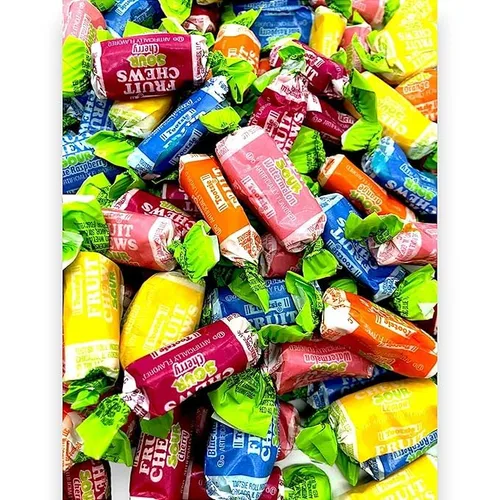 Vista 3 de Sour Bulk - Masticables de frutas, 1.5 libras de envueltas individualmente, sin gluten y sin maní, surtido de frutas con sabor a frambuesa azul