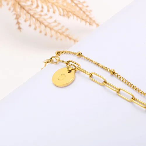 Vista 4 de JoycuFF Pulseras de iniciales de capa para adolescentes, niñas, mujeres, pulseras de oro de 18 quilates con cuentas para ella, cadena de eslabones