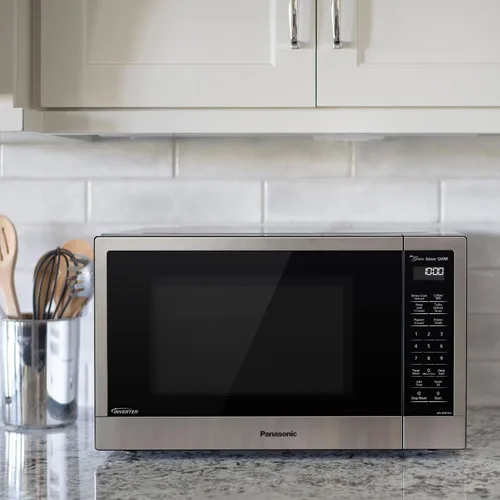 Vista 2 de Panasonic NN-SN67K Microondas, 1.2 pies cúbicos, acero inoxidable/plata