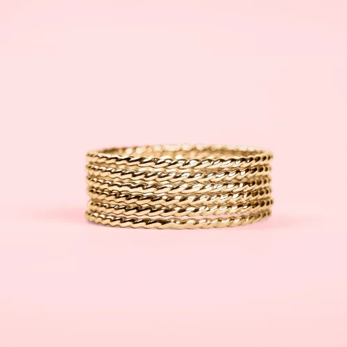 Vista 5 de Melanie Golden Jewelry Braided Rope Stacking Ring Elegant Twist 1mm Skinny Stackable Stack Ring Band in Silver, Gold, or Rose Gold Comfort Fit