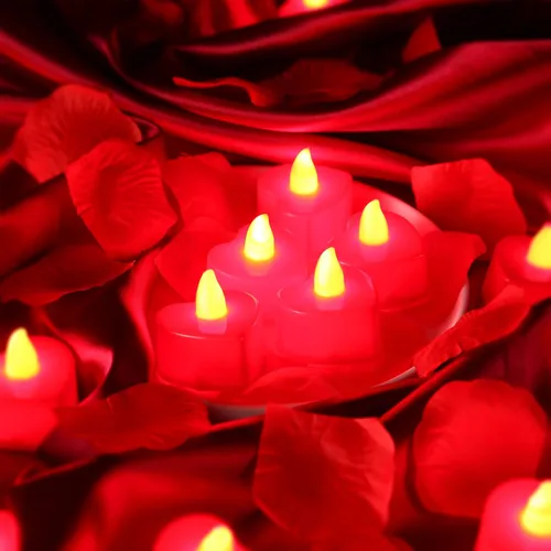 Vista 2 de Mudder 12 velas LED en forma de corazón, velas LED con 200 pétalos de rosa de seda dispersos, pétalos artificiales para el día de San Valentín, Luz