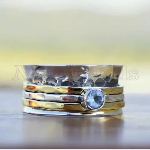 Vista 2 de Blue Topaz Fidget Spinner Ring, Sterling Silver Hammered Band Ring, Handmade Boho Birthstone Jewelry, Meditation Spinner Ring, Women’s Gift for